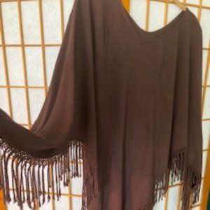 Soft, western-style, brown PONCHO w/fringe